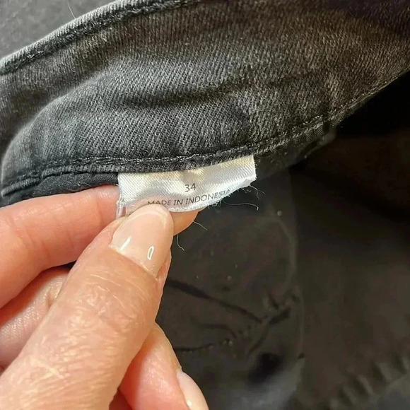 Joe's Jeans, Straight Leg  in Washed Black. - Picture 9 of 9